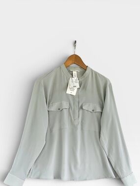 🎉5 for $45🎉 NWT H&M top blouse shirt size M